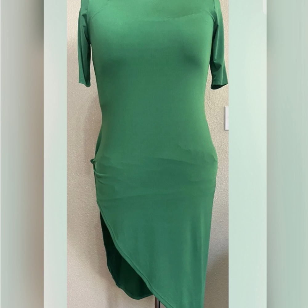 Torrid NWT green tunic